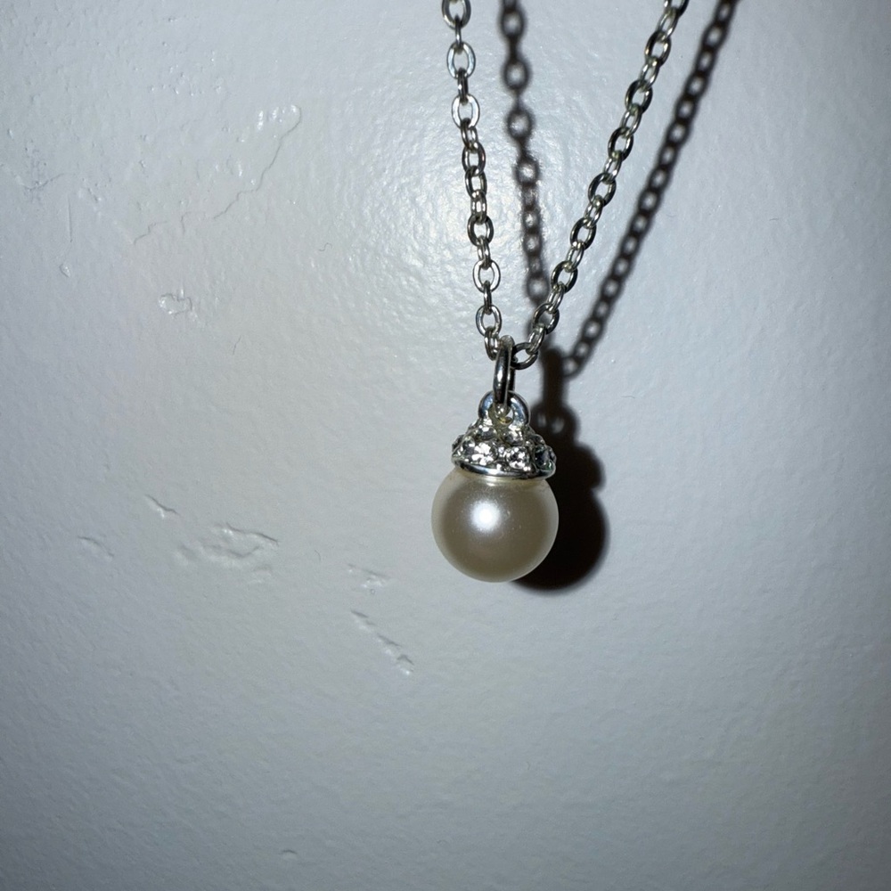 Charming Charlie Silver Pearl Diamond Encrusted Necklace